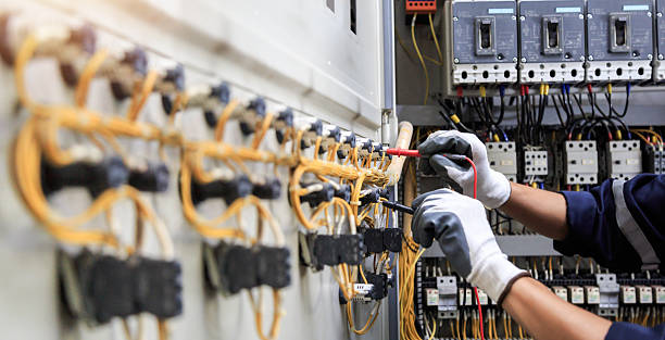Professional Electrician technician working in Clinton, IL
